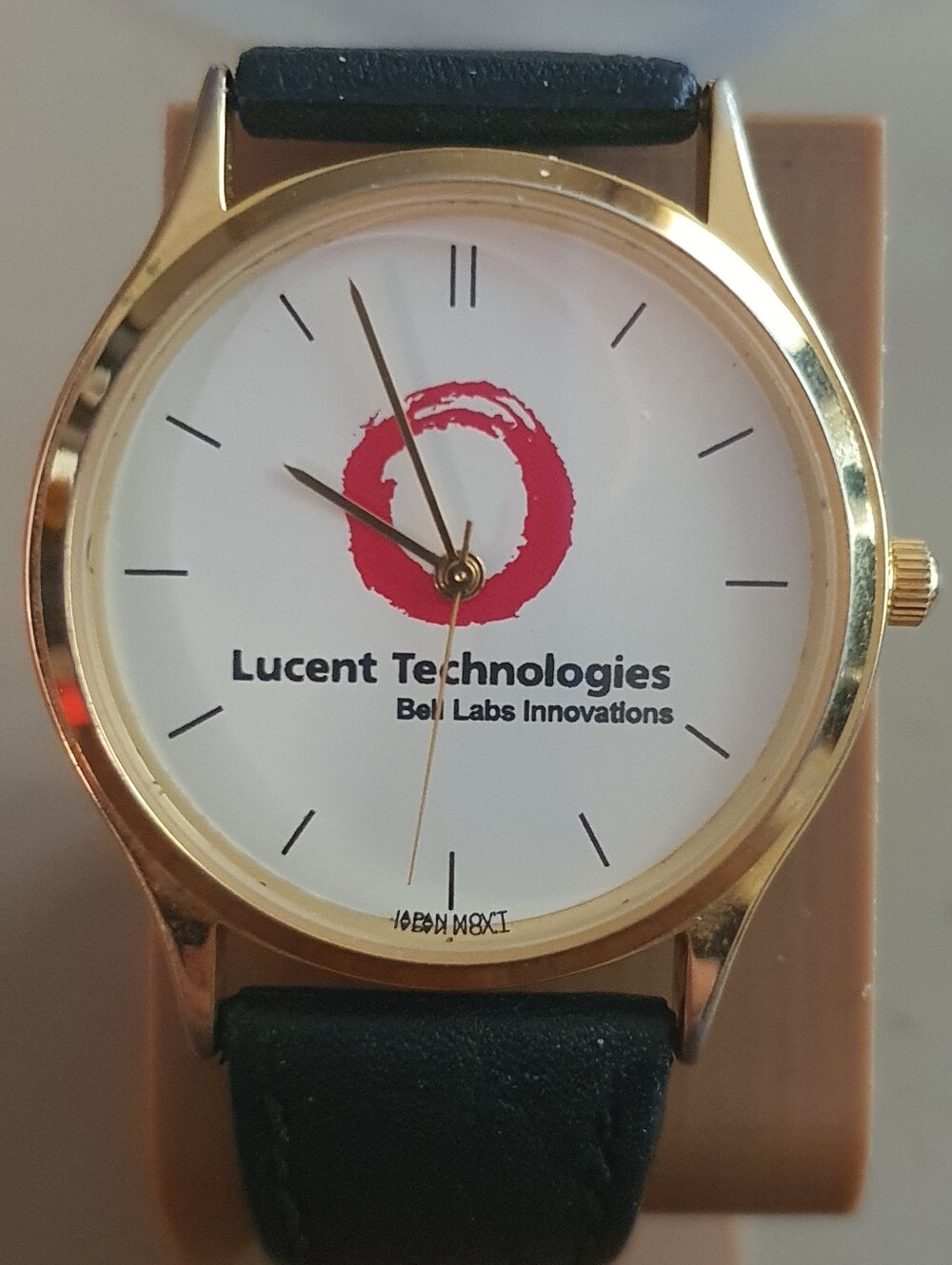 10/$20 Vtg Lucent Technologies Goldtone/White  Leather Promo Men's Watch